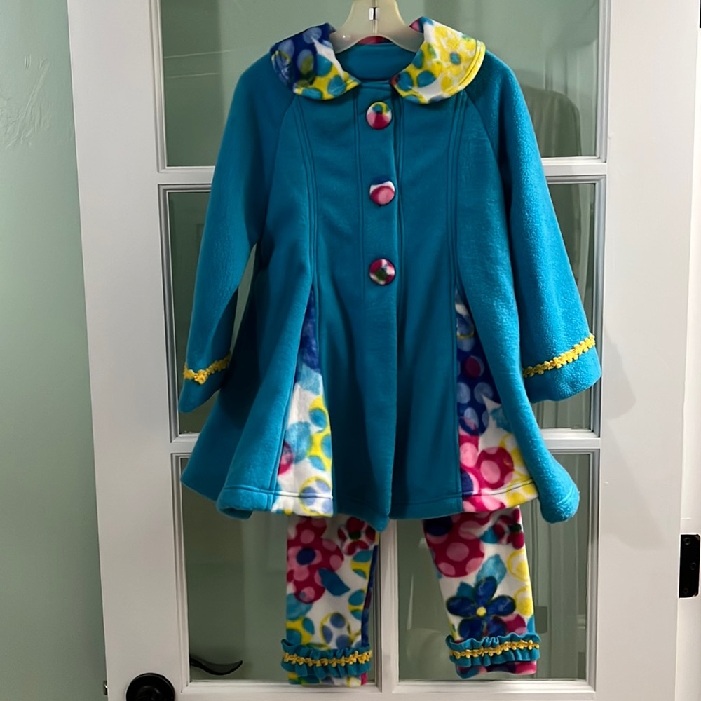 New handmade girls’ fleece coat and pant set, size 6